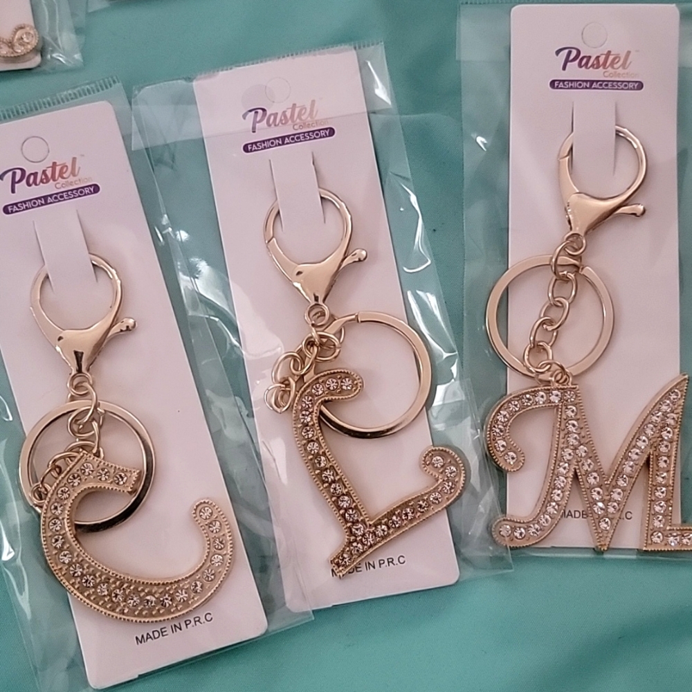NWT Bling Rhinestone Alphabet Keychain You Choose Your Monogram Letter - Picture 7 of 7